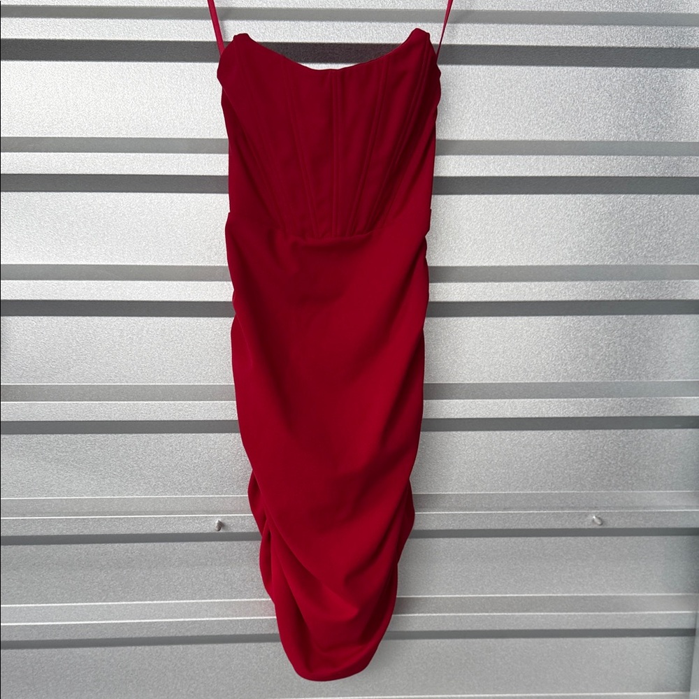 Elegant Red Strapless Dress